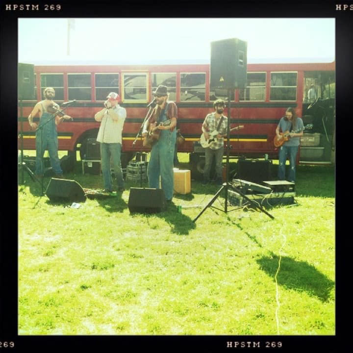 Live Music with Zion Crossroads