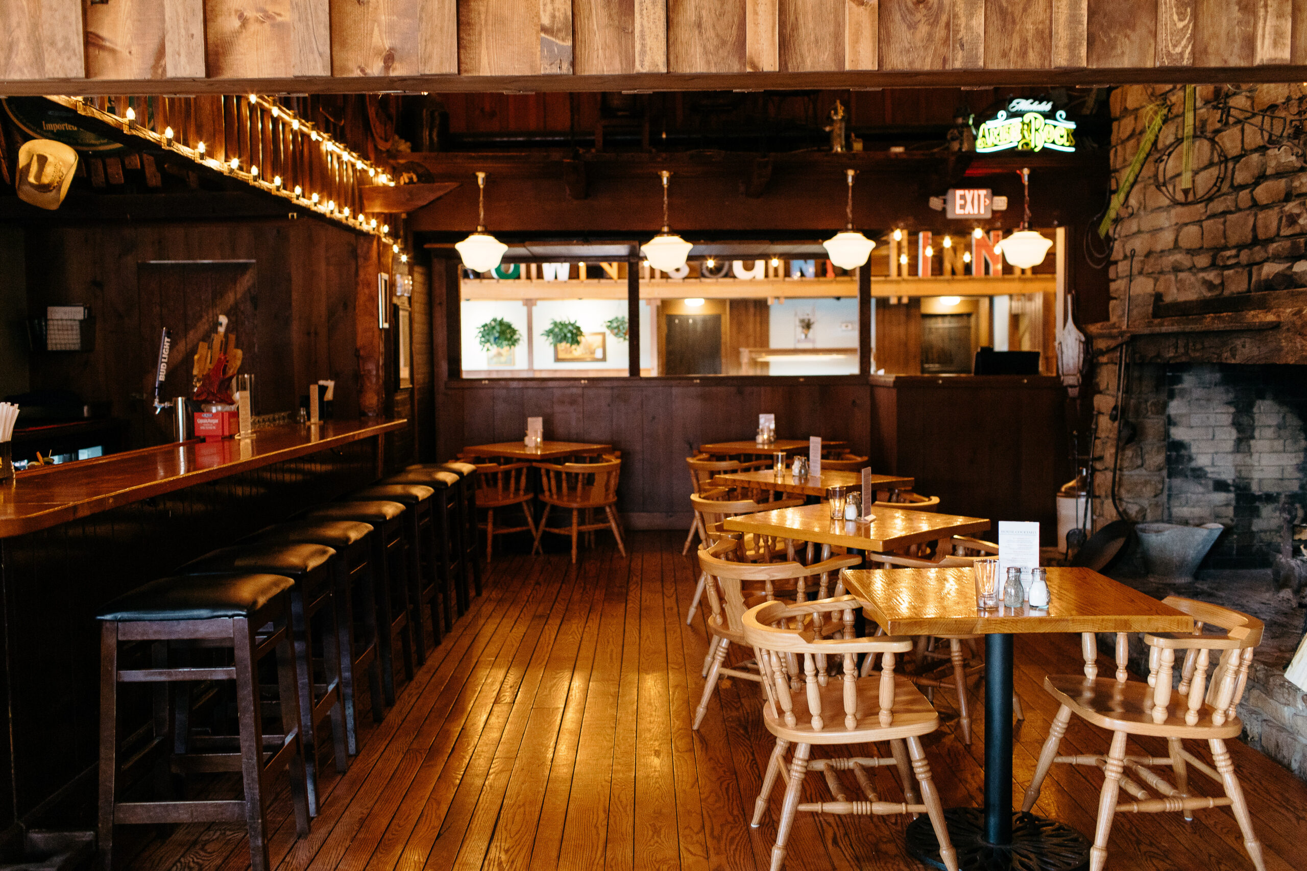 Live Music with Andra Faye & Scott Ballantine